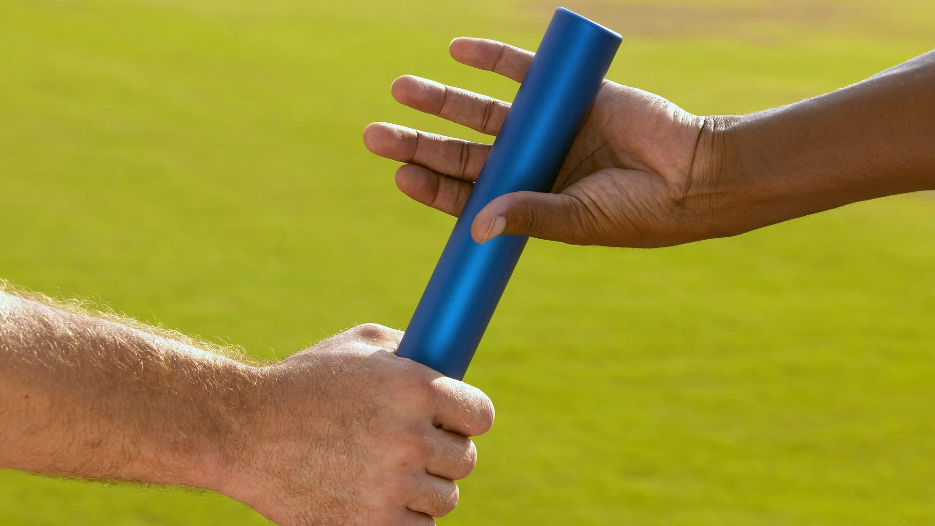 英雄联盟全球总决赛，巅峰对决引爆电竞狂潮，中国战队再创辉煌：爱游戏平台